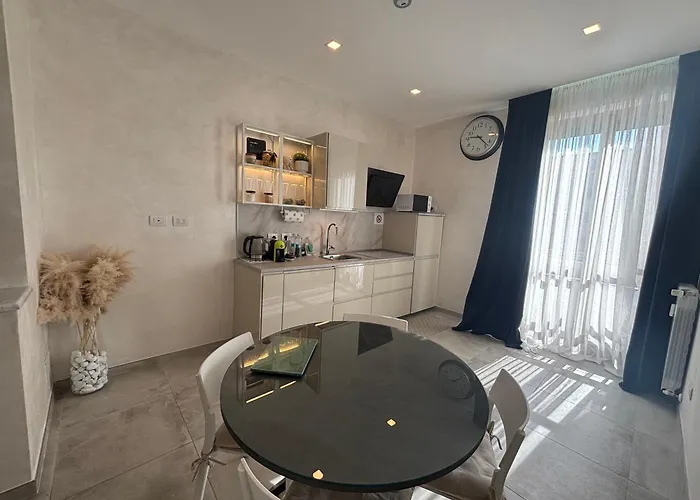 Rifready Con Posto Auto Vicino A Aou Careggi, Meyer, Polo Unifi